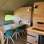 La Montagne Bed & Breakfast